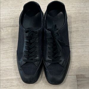Gucci GG Canvas Sneakers in Black, Women's 36.5 | 6.5